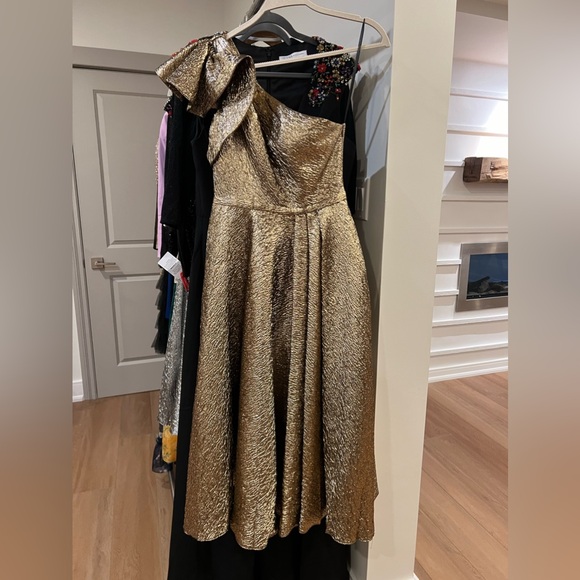 NEW without tags gold midi one shoulder MacDuggal dress with pockets size US 2 - Picture 5 of 8